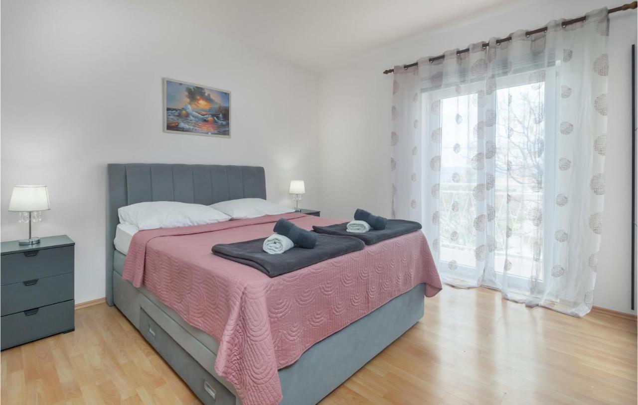 2 Bedroom Stunning Apartment In Novi Vinodolski Exterior foto